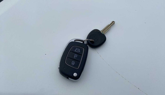2019 Hyundai Elite i20 MAGNA PLUS 1.2, Petrol, Manual, 65,924 km, Key Close Up