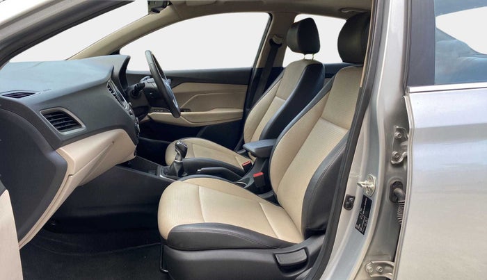 2018 Hyundai Verna 1.6 VTVT SX O, Petrol, Manual, 34,263 km, Right Side Front Door Cabin