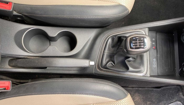 2018 Hyundai Verna 1.6 VTVT SX O, Petrol, Manual, 34,263 km, Gear Lever