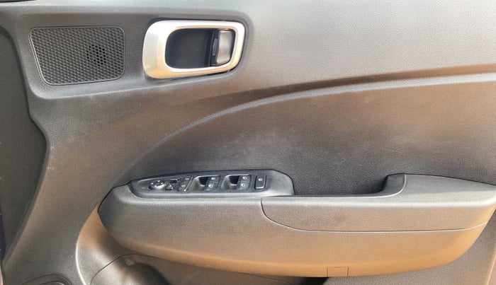 2021 Hyundai VENUE SX 1.0 TURBO IMT, Petrol, Manual, 16,920 km, Driver Side Door Panels Control