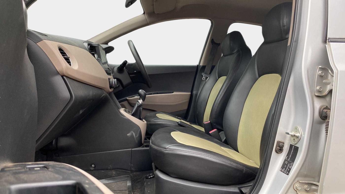 2015 Hyundai Grand i10 SPORTZ 1.2 KAPPA VTVT, Petrol, Manual, 36,566 km, Right Side Front Door Cabin