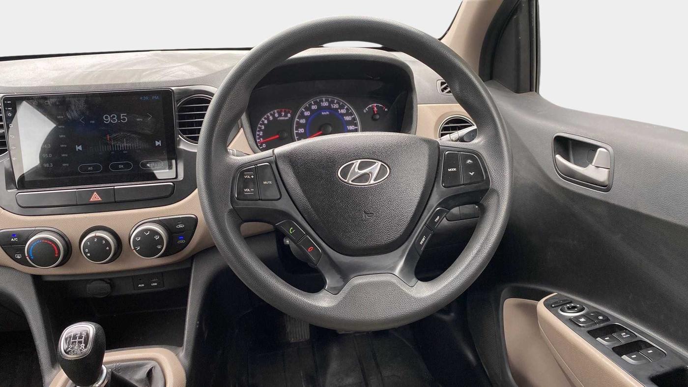 2015 Hyundai Grand i10 SPORTZ 1.2 KAPPA VTVT, Petrol, Manual, 36,566 km, Steering Wheel Close Up