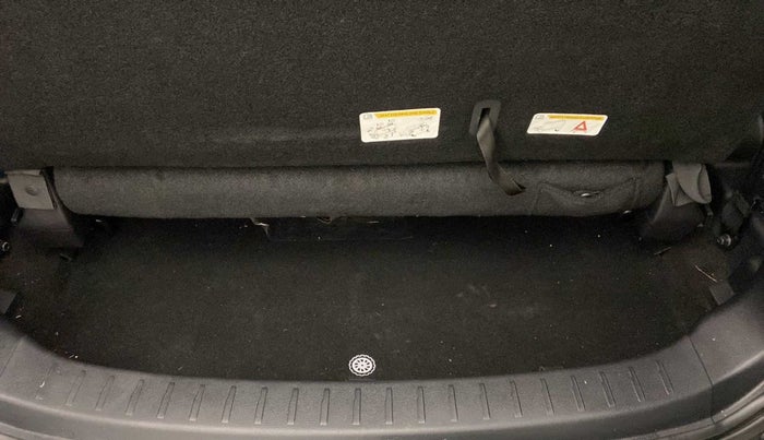 2022 Mahindra SCORPIO-N Z8 L PETROL MT 7 STR, Petrol, Manual, 2,094 km, Boot Inside