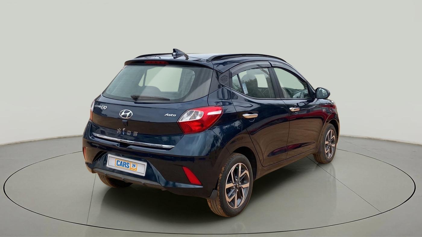 2021 Hyundai GRAND I10 NIOS ASTA AMT 1.2 KAPPA VTVT, Petrol, Automatic, 30,588 km, Right Back Diagonal