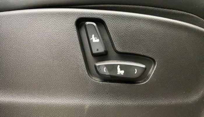 2021 MG HECTOR SHARP 1.5 PETROL CVT, Petrol, Automatic, 37,889 km, Driver Side Adjustment Panel