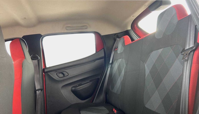 2022 Renault Kwid RXT 1.0, Petrol, Manual, 3,712 km, Right Side Rear Door Cabin
