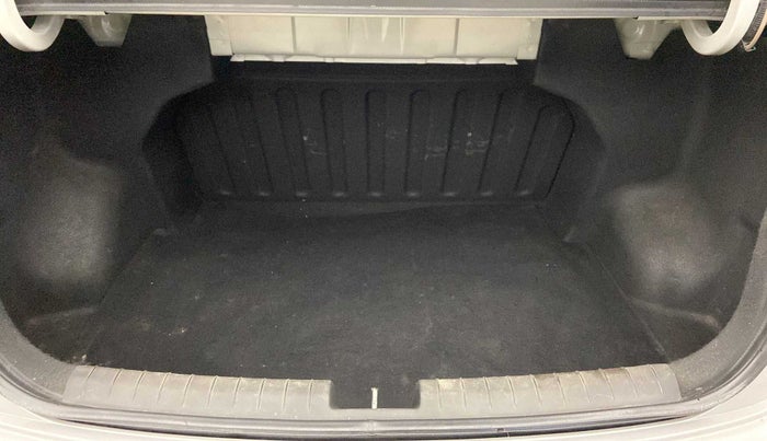 2015 Hyundai Xcent BASE 1.2, Petrol, Manual, 40,445 km, Boot Inside