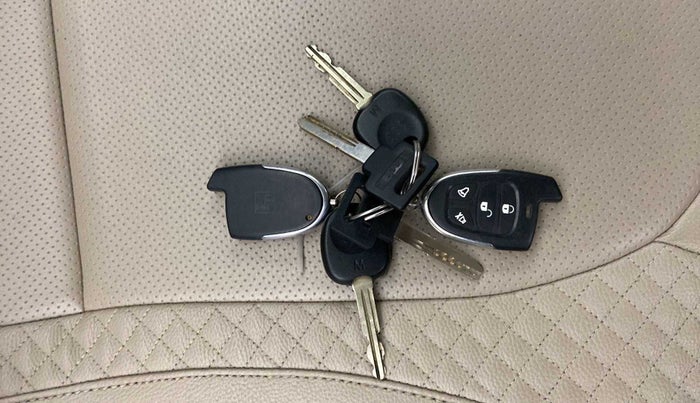 2015 Hyundai Xcent BASE 1.2, Petrol, Manual, 40,445 km, Key Close Up