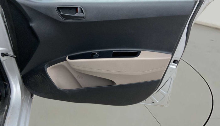 2015 Hyundai Xcent BASE 1.2, Petrol, Manual, 40,445 km, Driver Side Door Panels Control