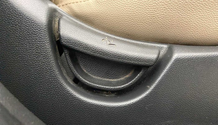 2015 Hyundai Xcent BASE 1.2, Petrol, Manual, 40,445 km, Driver Side Adjustment Panel