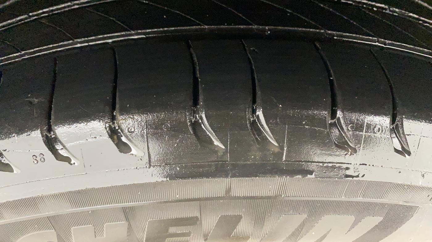 2019 Tata NEXON XZA PLUS DIESEL, Diesel, Automatic, 1,43,787 km, Right Front Tyre Tread