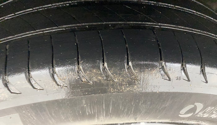 2019 Tata NEXON XZA PLUS DIESEL, Diesel, Automatic, 1,43,731 km, Left Front Tyre Tread