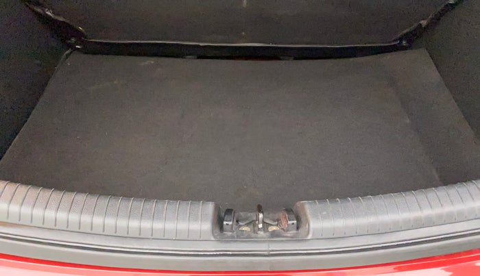 2018 Hyundai Grand i10 ASTA 1.2 KAPPA VTVT, Petrol, Manual, 61,302 km, Boot Inside