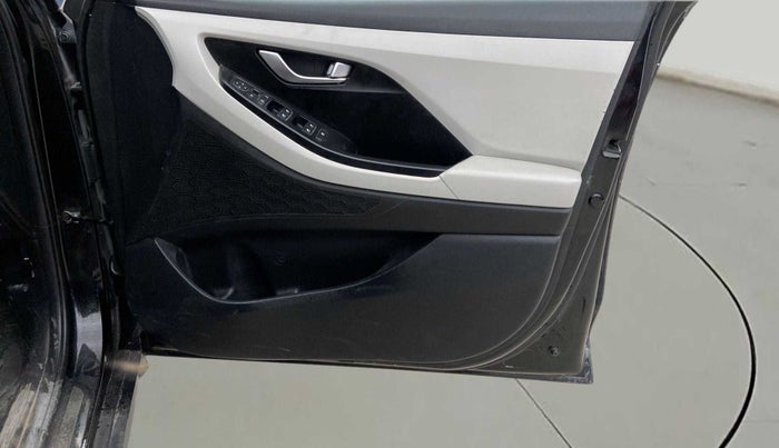 2020 Hyundai Creta SX 1.5 PETROL, Petrol, Manual, 64,872 km, Driver Side Door Panels Control