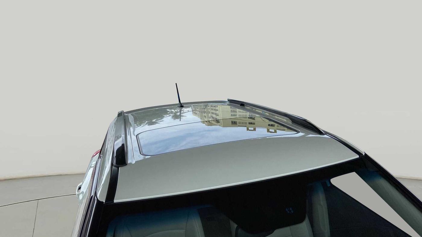 2021 Mahindra XUV300 W8 (O) 1.2 PETROL AMT, Petrol, Automatic, 42,667 km, Roof