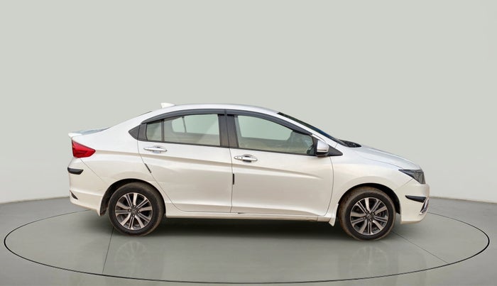 2017 Honda City 1.5L I-VTEC V MT, Petrol, Manual, 1,13,737 km, Right Side View