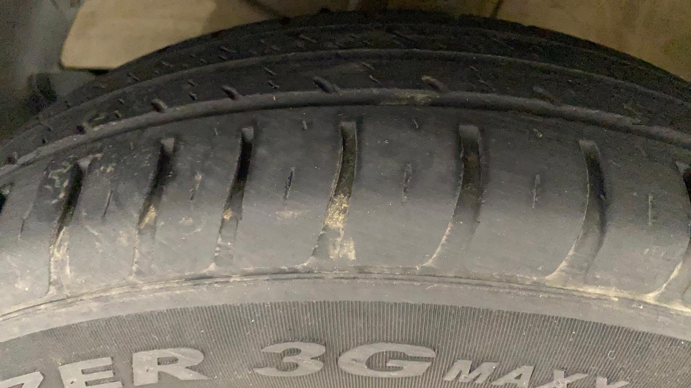 2022 Maruti Swift VXI, Petrol, Manual, 45,808 km, Left Front Tyre Tread