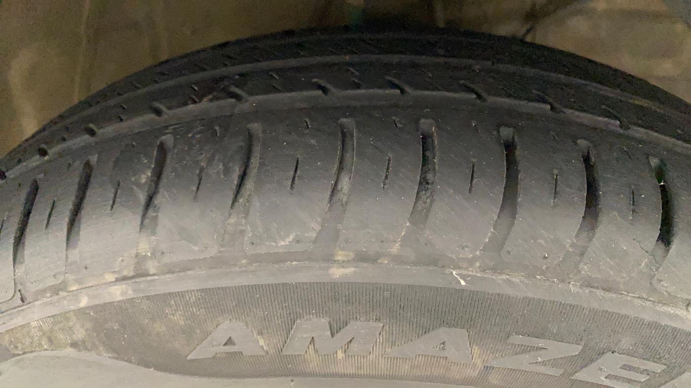 2022 Maruti Swift VXI, Petrol, Manual, 45,808 km, Right Front Tyre Tread