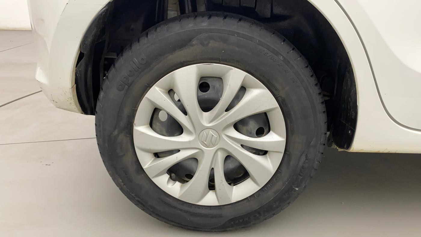2022 Maruti Swift VXI, Petrol, Manual, 45,808 km, Right Rear Wheel