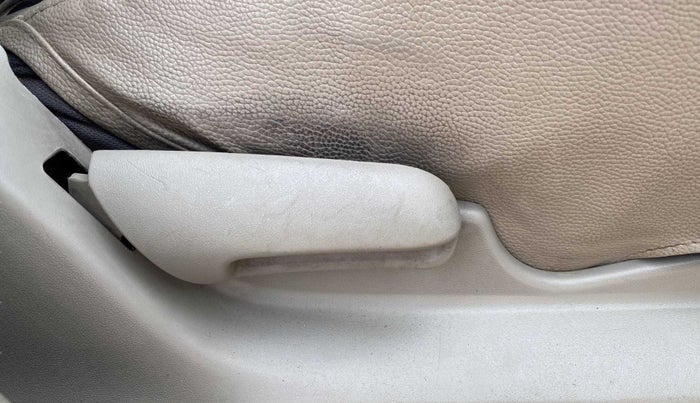 2016 Maruti Celerio VXI AMT (O), Petrol, Automatic, 62,447 km, Driver Side Adjustment Panel