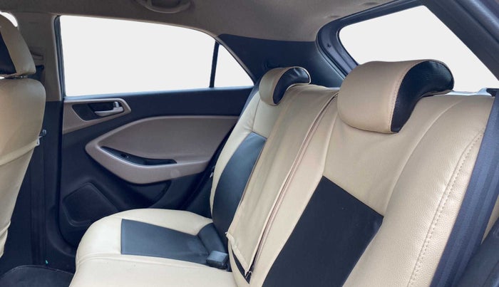 2018 Hyundai Elite i20 ASTA 1.2 (O), Petrol, Manual, 71,312 km, Right Side Rear Door Cabin
