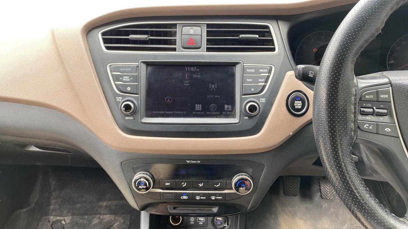 2018 Hyundai Elite i20 ASTA 1.2 (O), Petrol, Manual, 71,312 km, Air Conditioner