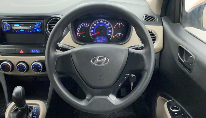 2016 Hyundai Grand i10 MAGNA AT 1.2 KAPPA VTVT, Petrol, Automatic, 36,946 km, Steering Wheel Close Up