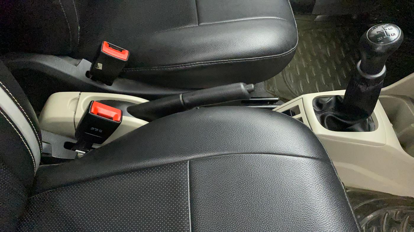 2019 Maruti Alto LXI, Petrol, Manual, 53,669 km, Gear Lever