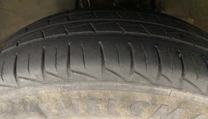 2019 Maruti Alto LXI, Petrol, Manual, 53,669 km, Left Front Tyre Tread