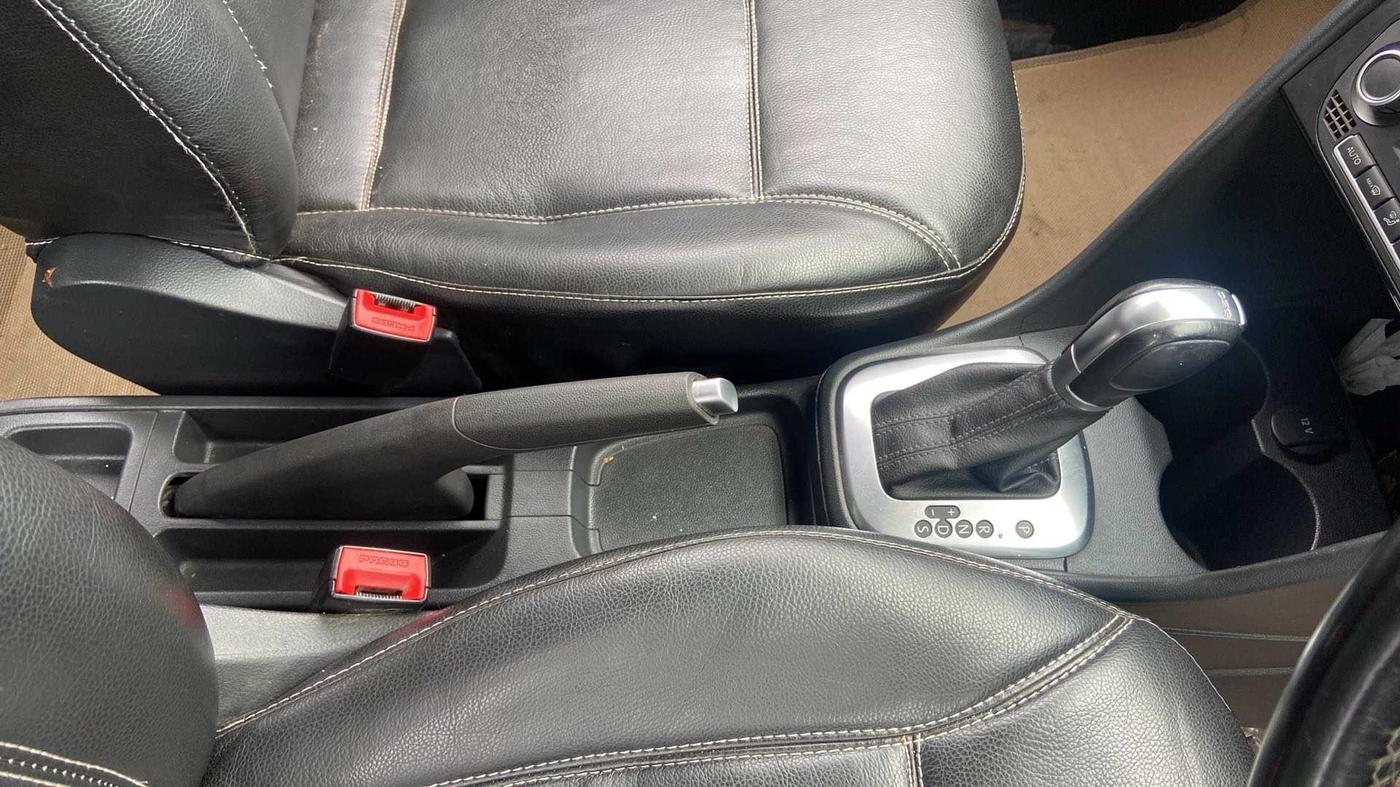 2015 Volkswagen Polo GT TSI AT, Petrol, Automatic, 67,991 km, Gear Lever