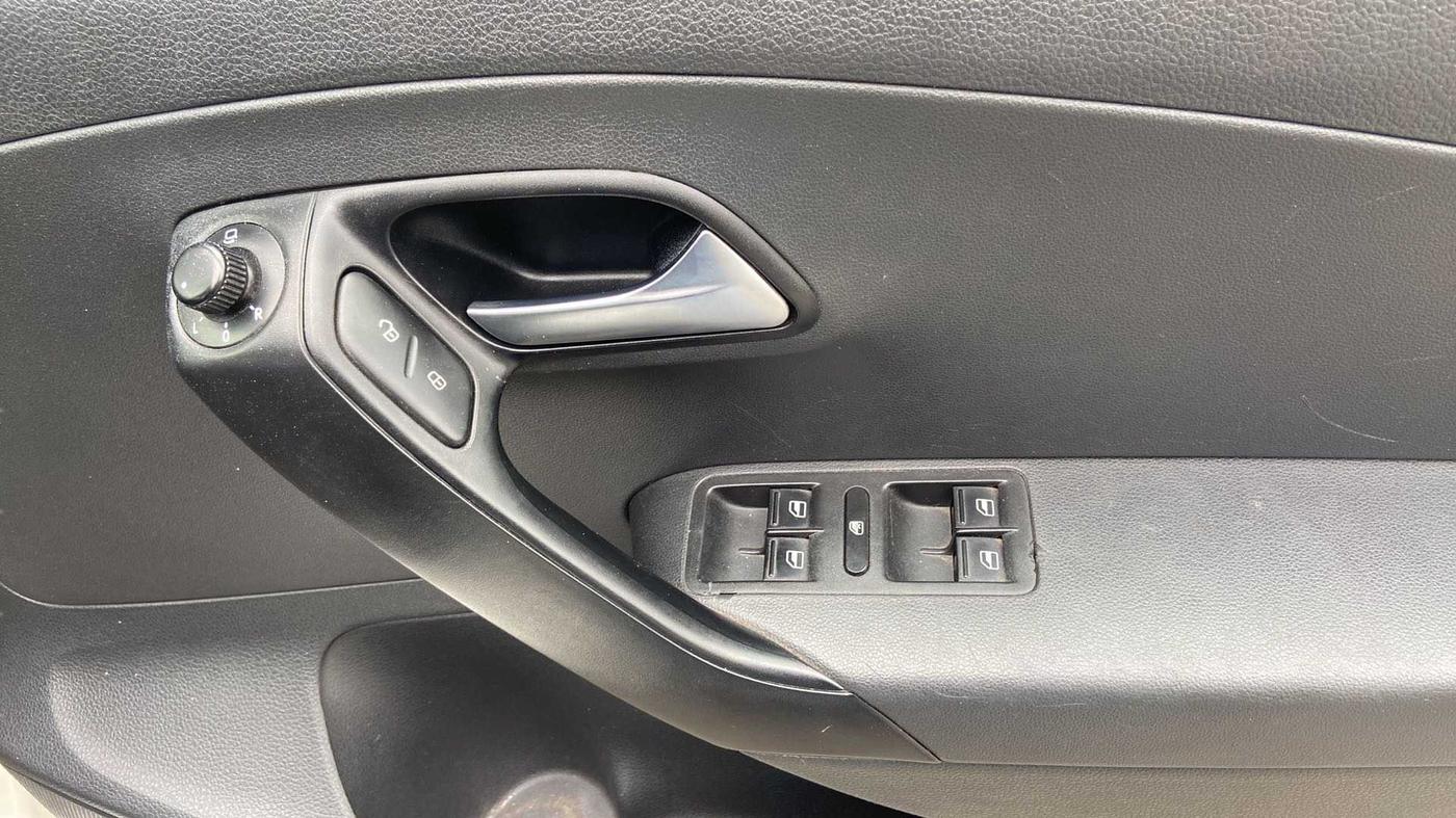 2015 Volkswagen Polo GT TSI AT, Petrol, Automatic, 67,991 km, Driver Side Door Panels Control