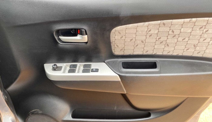 2016 Maruti Wagon R 1.0 VXI AMT, Petrol, Automatic, 44,237 km, Driver Side Door Panels Control