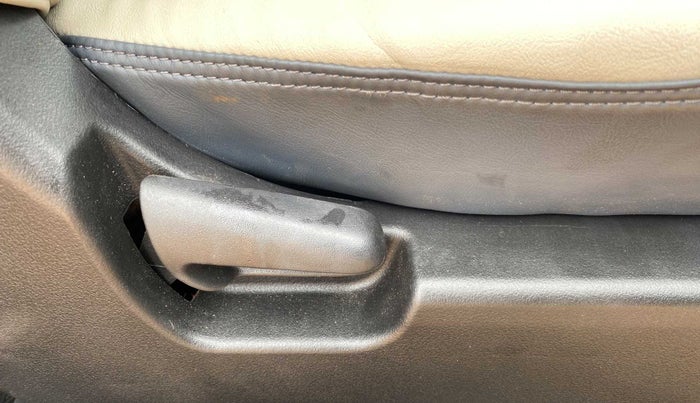 2016 Maruti Wagon R 1.0 VXI AMT, Petrol, Automatic, 44,237 km, Driver Side Adjustment Panel