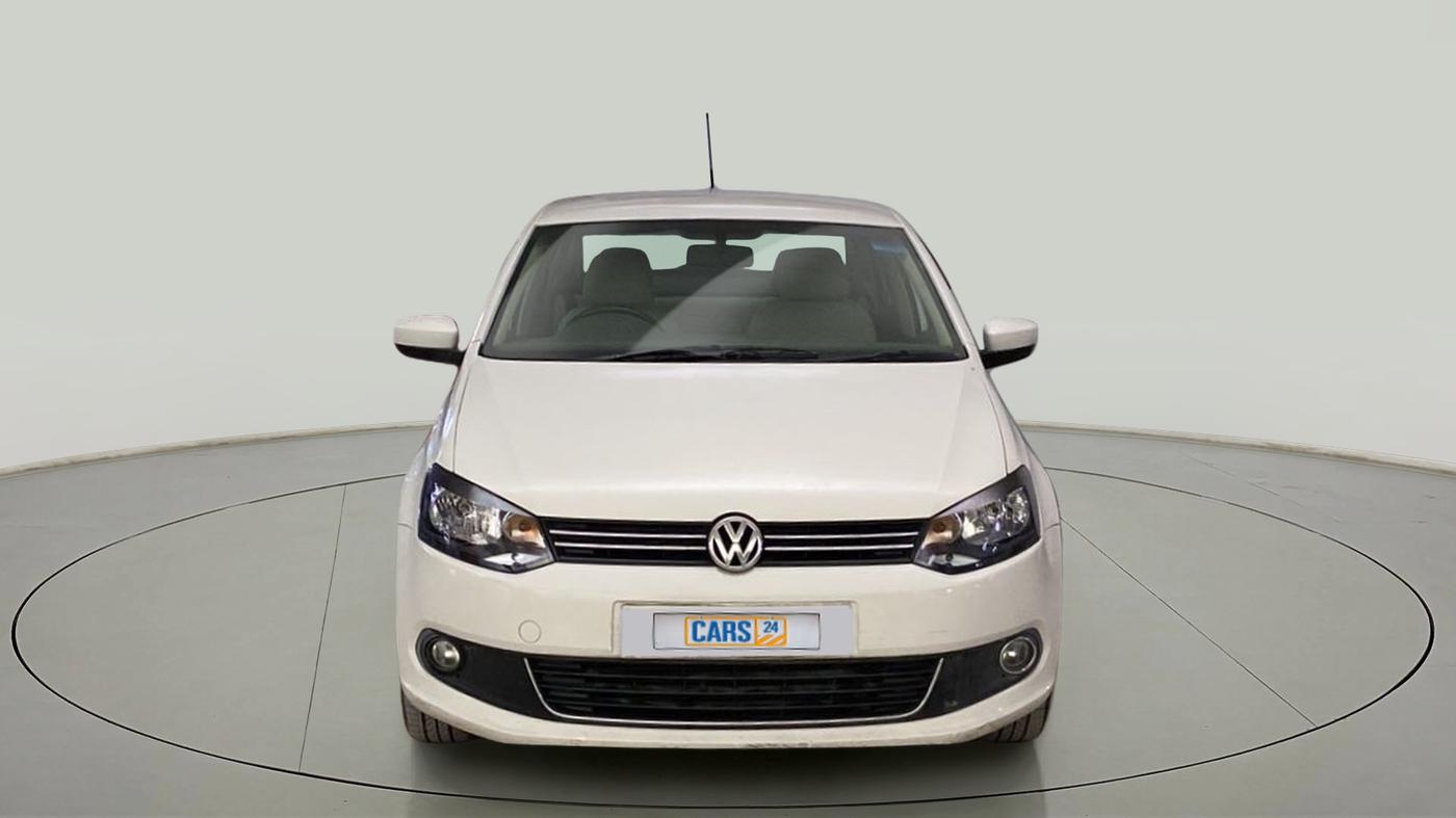2013 Volkswagen Vento HIGHLINE 1.6 MPI, Petrol, Manual, 1,00,021 km, Front