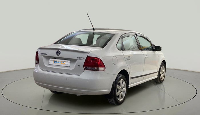 2013 Volkswagen Vento HIGHLINE 1.6 MPI, Petrol, Manual, 1,00,021 km, Right Back Diagonal