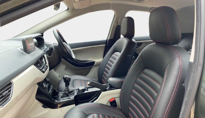 2020 Tata NEXON XZ PLUS (O) PETROL DUAL TONE, Petrol, Manual, 22,741 km, Right Side Front Door Cabin