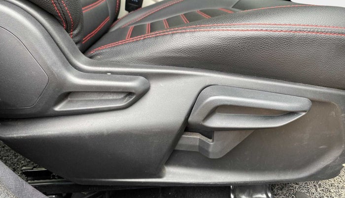 2020 Tata NEXON XZ PLUS (O) PETROL DUAL TONE, Petrol, Manual, 22,741 km, Driver Side Adjustment Panel