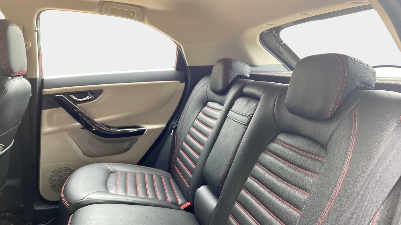 2020 Tata NEXON XZ PLUS (O) PETROL DUAL TONE, Petrol, Manual, 22,741 km, Right Side Rear Door Cabin