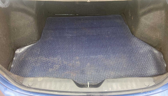 2019 Maruti Ciaz ALPHA  AT 1.5 SHVS PETROL, Petrol, Automatic, 41,774 km, Boot Inside