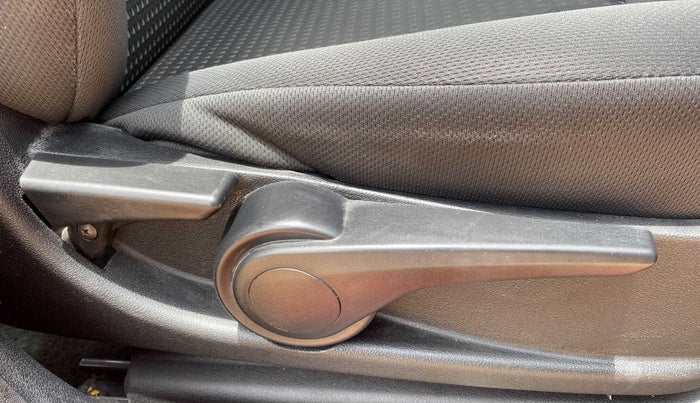 2018 Tata Tiago XZA PETROL, Petrol, Automatic, 21,979 km, Driver Side Adjustment Panel