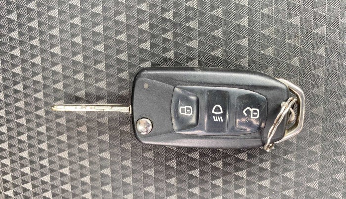 2018 Tata Tiago XZA PETROL, Petrol, Automatic, 21,979 km, Key Close Up