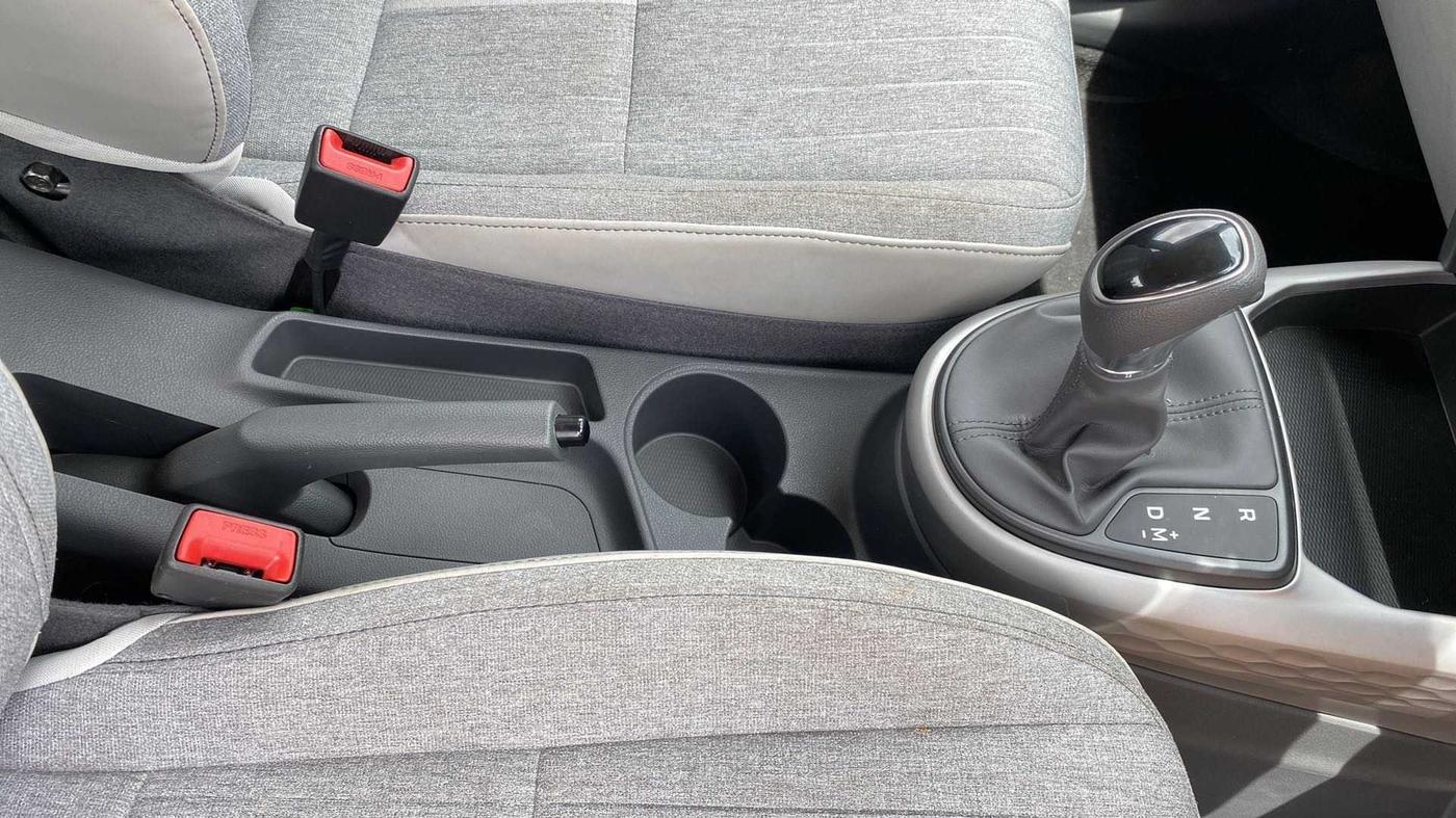 2020 Hyundai GRAND I10 NIOS SPORTZ AMT 1.2 KAPPA VTVT, Petrol, Automatic, 7,535 km, Gear Lever
