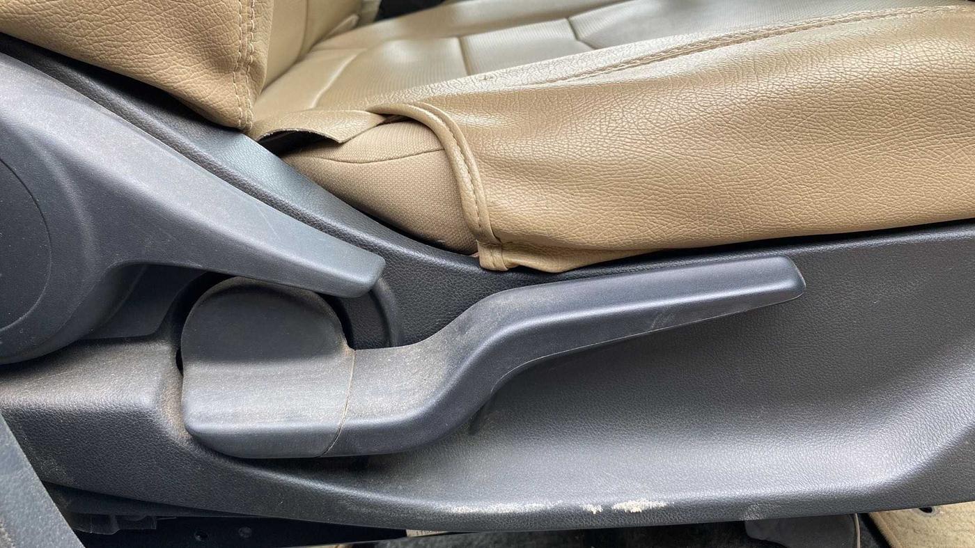 2019 Honda Amaze 1.2L I-VTEC VX, Petrol, Manual, 36,931 km, Driver Side Adjustment Panel
