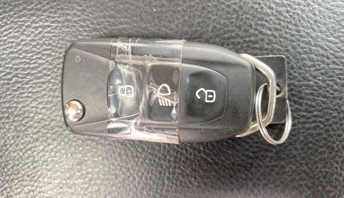 2017 Tata Tiago XZ PETROL, Petrol, Manual, 43,856 km, Key Close Up
