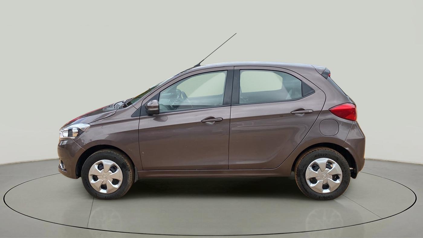 2017 Tata Tiago XZ PETROL, Petrol, Manual, 43,856 km, Left Side