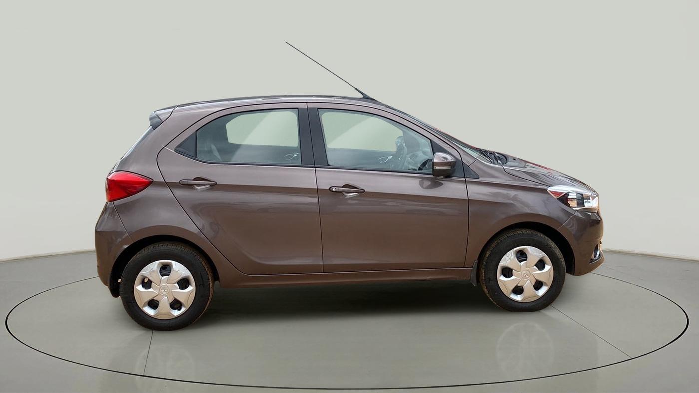 2017 Tata Tiago XZ PETROL, Petrol, Manual, 43,856 km, Right Side View