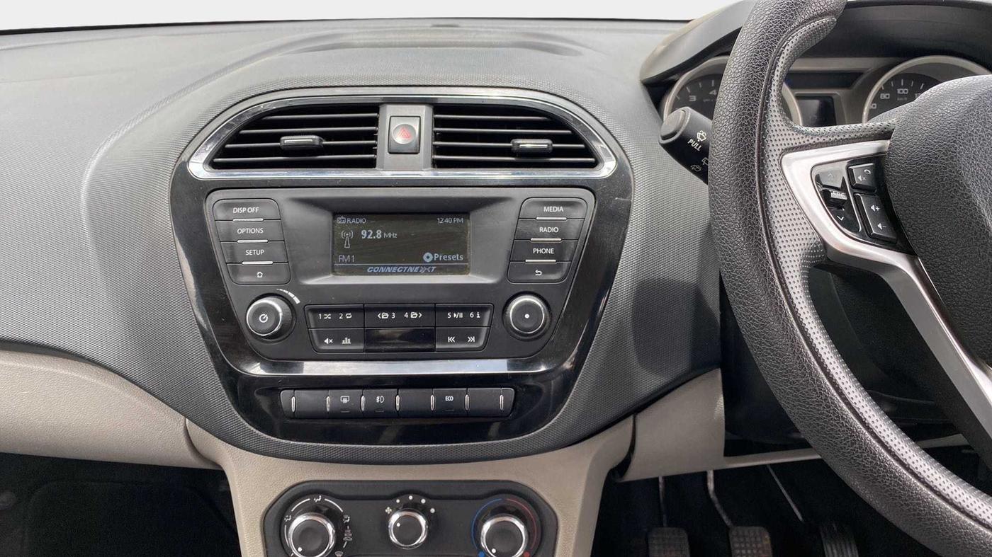 2017 Tata Tiago XZ PETROL, Petrol, Manual, 43,856 km, Air Conditioner