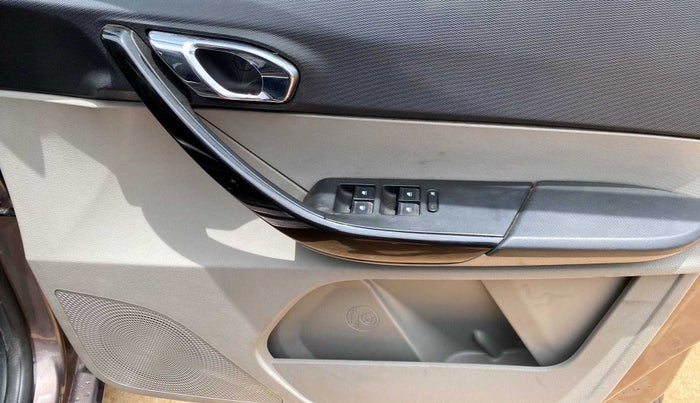 2017 Tata Tiago XZ PETROL, Petrol, Manual, 43,856 km, Driver Side Door Panels Control