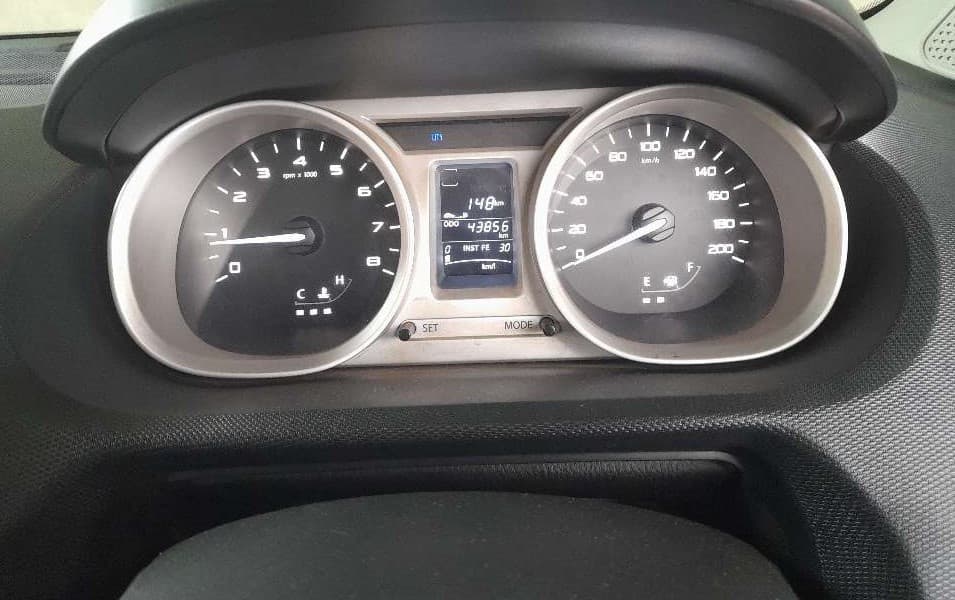 2017 Tata Tiago XZ PETROL, Petrol, Manual, 43,856 km, Odometer Image