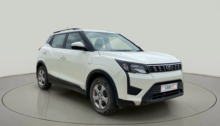 2020 Mahindra XUV300 W6 1.2 PETROL, Petrol, Manual, 20,986 km, SRP